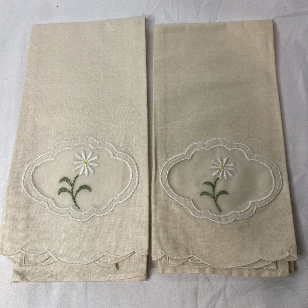 Vintage Scalloped Cocktail Napkins Hand Towels With Flowers